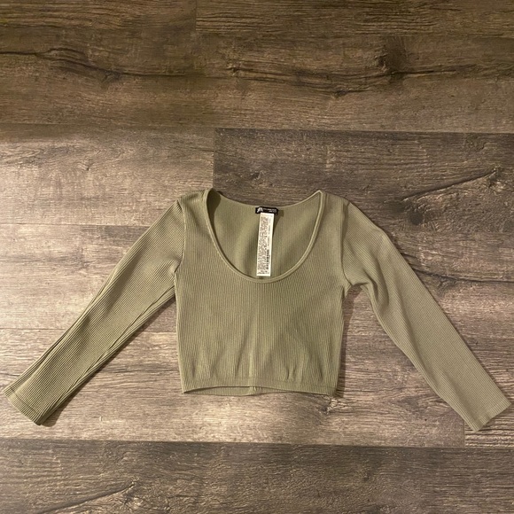 Zara Tops - Zara light green top